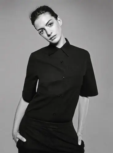 Anne Hathaway Wall Poster picture 411580
