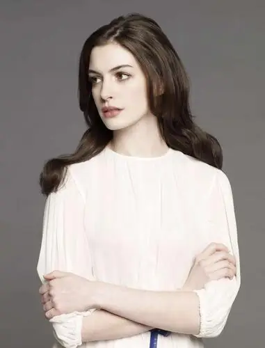Anne Hathaway Computer MousePad picture 565218