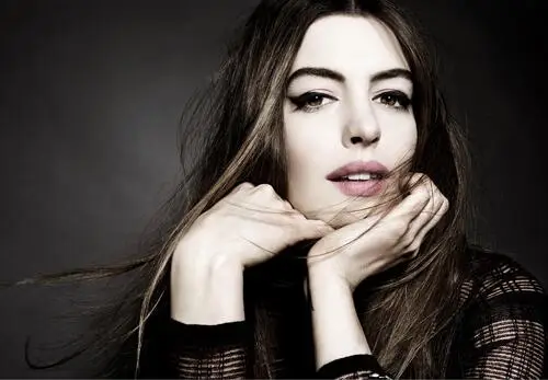 Anne Hathaway Jigsaw Puzzle picture 565280