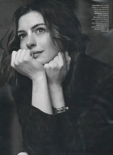 Anne Hathaway Computer MousePad picture 900871