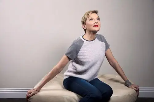Annette Bening Jigsaw Puzzle picture 902628
