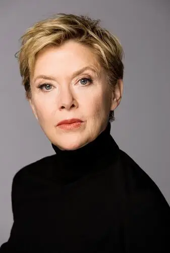 Annette Bening Wall Poster picture 902641