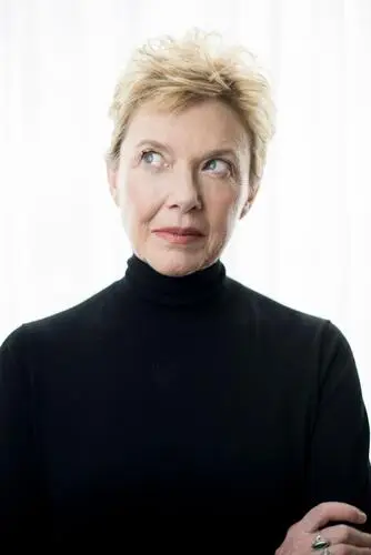 Annette Bening Wall Poster picture 902645