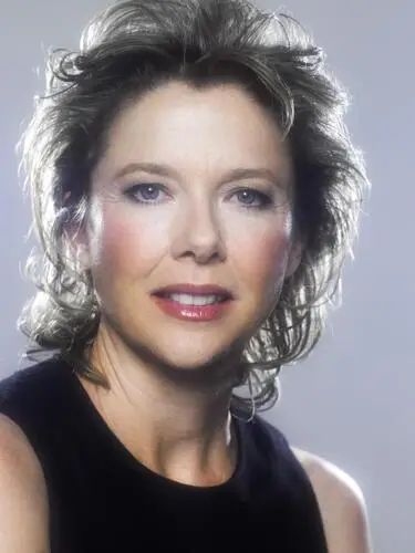 Annette Bening Wall Poster picture 910168