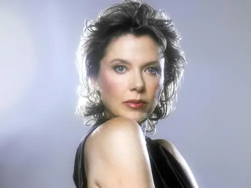 Annette Bening Wall Poster picture 910169