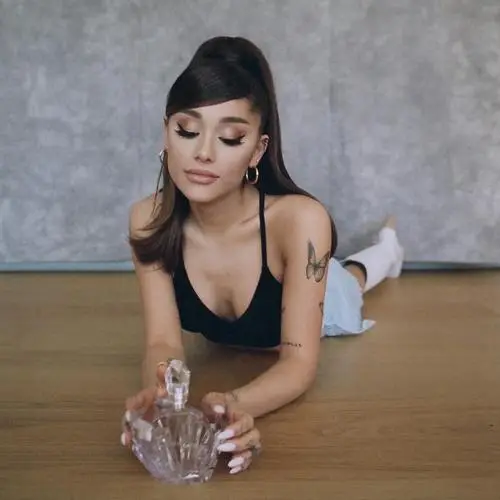 Ariana Grande Jigsaw Puzzle picture 18266