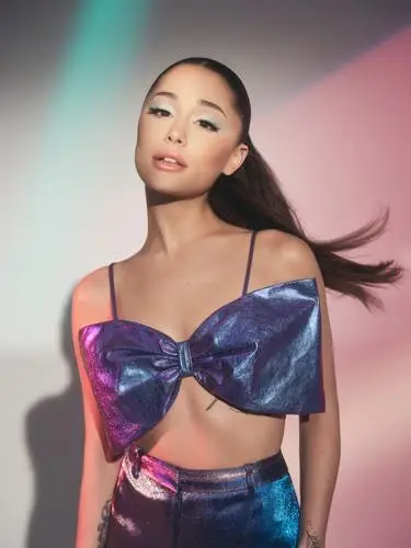 Ariana Grande Jigsaw Puzzle picture 1044224