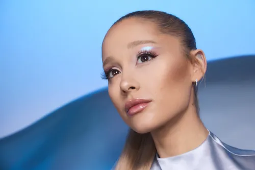 Ariana Grande Protected Face mask - idPoster.com