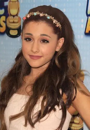Ariana Grande Jigsaw Puzzle picture 237403