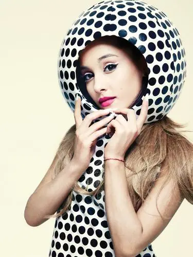 Ariana Grande Wall Poster picture 344504