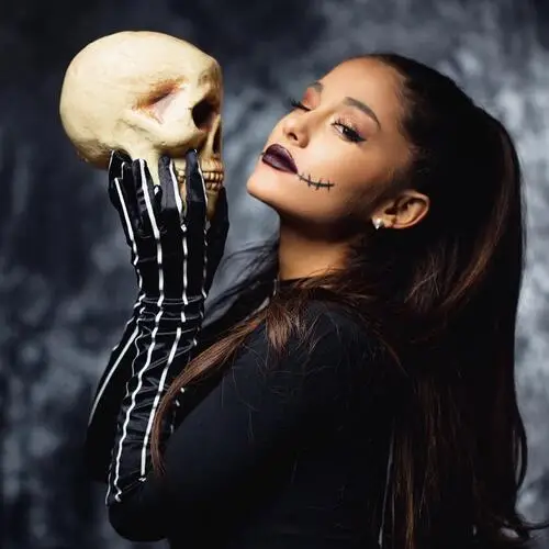 Ariana Grande Wall Poster picture 565464
