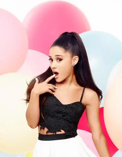 Ariana Grande Wall Poster picture 565493