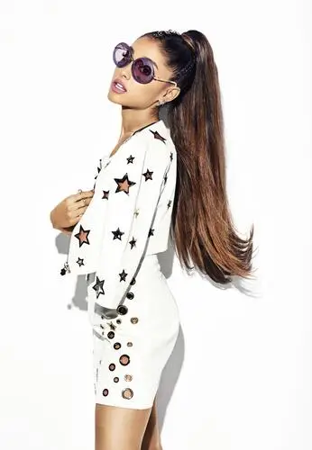 Ariana Grande Wall Poster picture 678372
