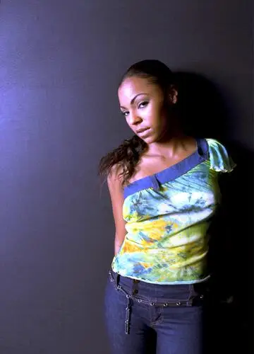 Ashanti Women's Colored  Long Sleeve T-Shirt - idPoster.com