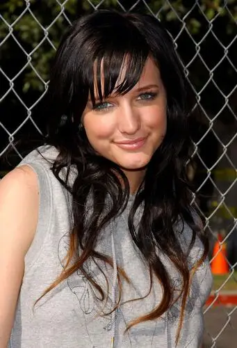 Ashlee Simpson Wall Poster picture 29062