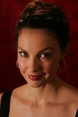 Ashley Judd White Tank-Top - idPoster.com