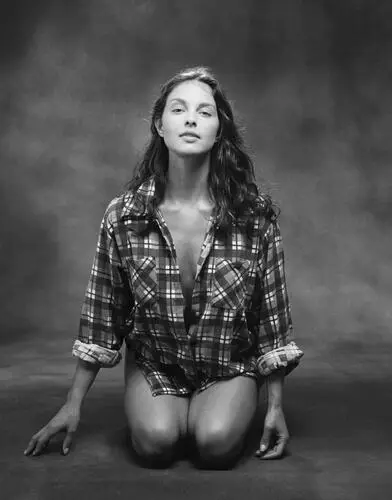 Ashley Judd Kitchen Apron - idPoster.com