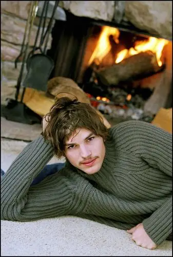 Ashton Kutcher White T-Shirt - idPoster.com
