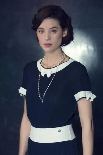 Astrid Berges-Frisbey Kitchen Apron - idPoster.com