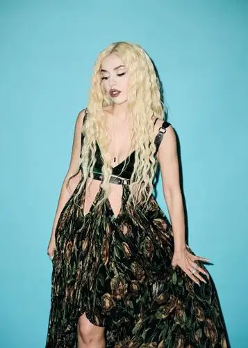 Ava Max Wall Poster picture 1044386