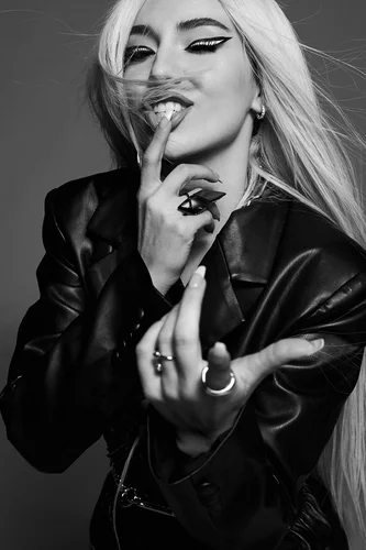 Ava Max Wall Poster picture 1291020