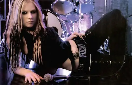 Avril Lavigne Wall Poster picture 29487