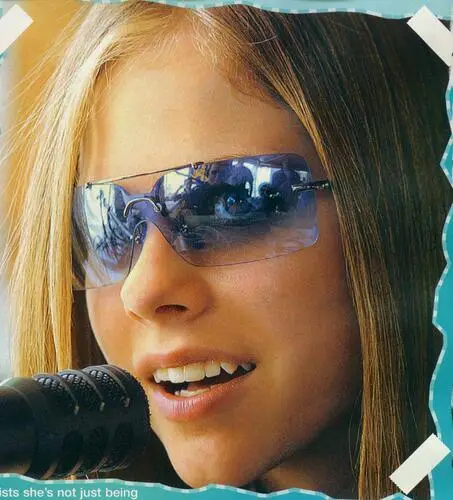 Avril Lavigne Wall Poster picture 29516