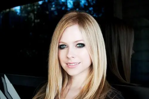 Avril Lavigne Computer MousePad picture 566677