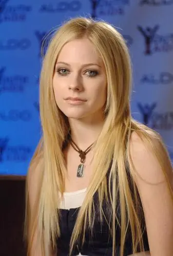 Avril Lavigne Fridge Magnet picture 903296