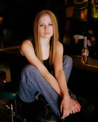 Avril Lavigne Wall Poster picture 910896