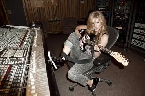 Avril Lavigne Computer MousePad picture 910905