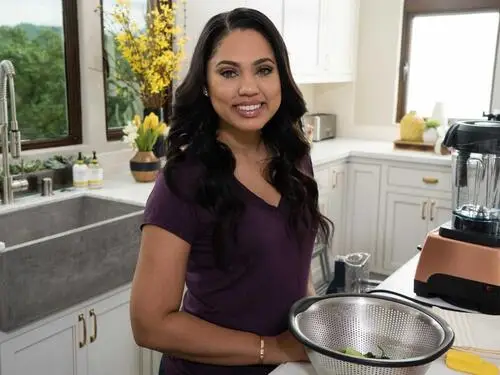 Ayesha Curry Computer MousePad picture 808841