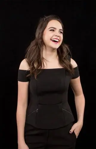 Bailee Madison Computer MousePad picture 700733