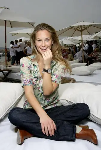 Bar Refaeli Wall Poster picture 911796