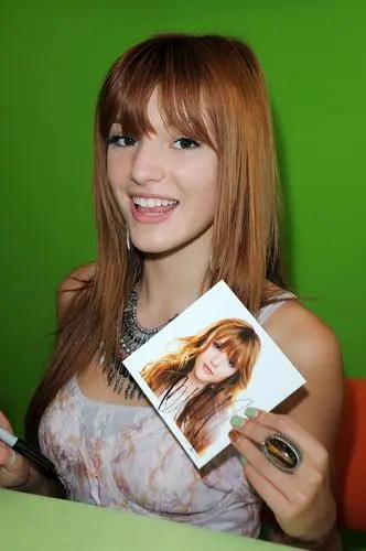 Bella Thorne Wall Poster picture 155952