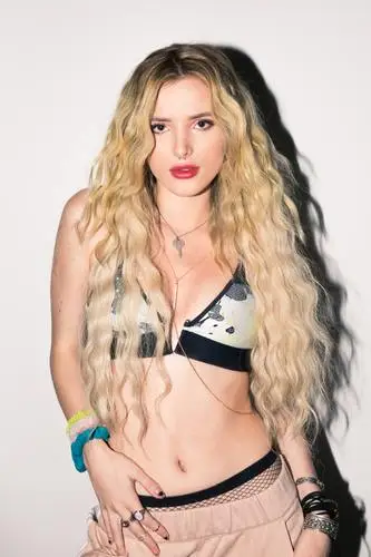 Bella Thorne Jigsaw Puzzle picture 700986