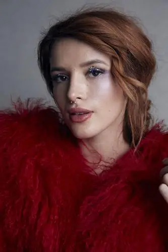 Bella Thorne Jigsaw Puzzle picture 792167