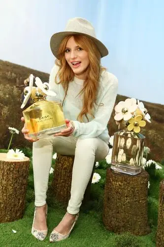 Bella Thorne Jigsaw Puzzle picture 792194