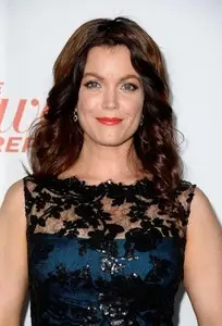 Bellamy Young posters and prints