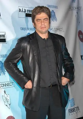 Benicio del Toro Men's Colored Hoodie - idPoster.com
