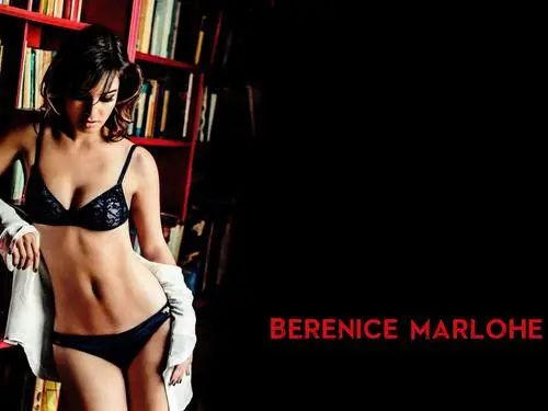 Berenice Marlohe White T-Shirt - idPoster.com