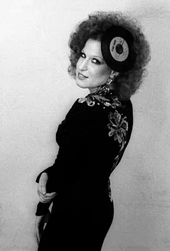 Bette Midler Wall Poster picture 912466
