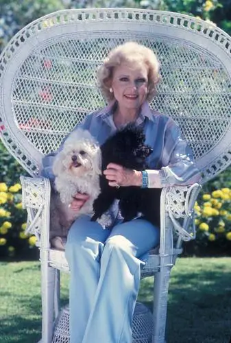 Betty White Jigsaw Puzzle picture 570139