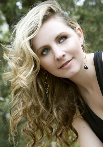 Beverley Mitchell Computer MousePad picture 1186655