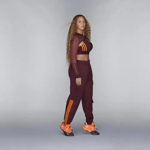 Beyonce Women's Colored Hoodie - idPoster.com