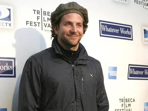 Bradley Cooper Wall Poster picture 214173