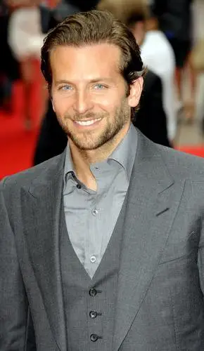 Bradley Cooper Wall Poster picture 214189
