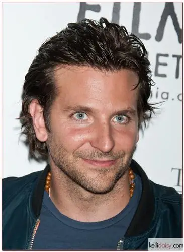 Bradley Cooper Wall Poster picture 214200