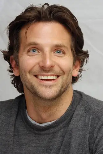 Bradley Cooper Wall Poster picture 229678