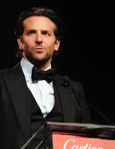 Bradley Cooper Wall Poster picture 229734